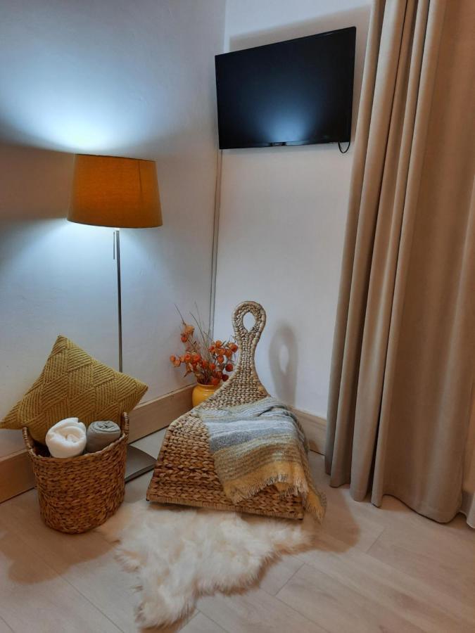 Cocooning In A Lovely Mountain Suite - Two Azuga Esterno foto